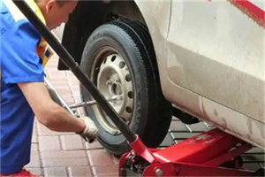 元宝区附近拖车24小时服务热线电话