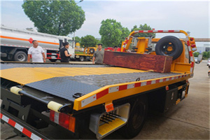 元宝区附近拖车电话号码服务